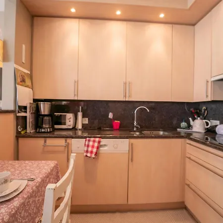 De Tulp - Romantic By Interhome *