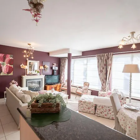 De Tulp - Romantic By Interhome * De Haan